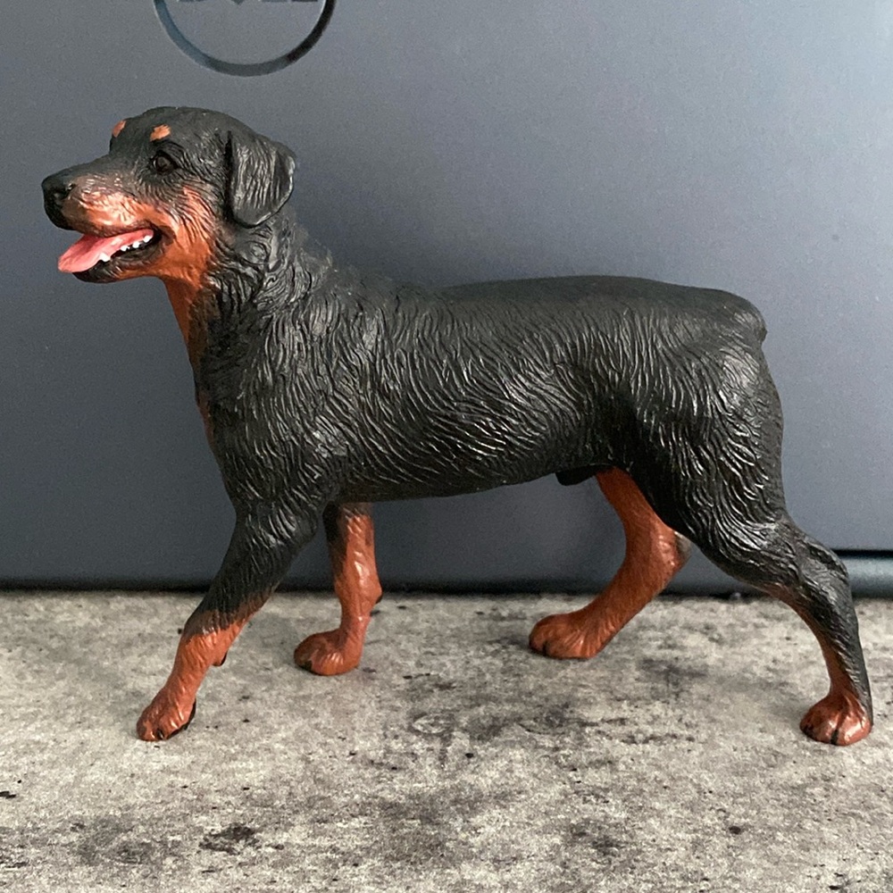 Breyer Rottweiler Companion Animal Dog Retired